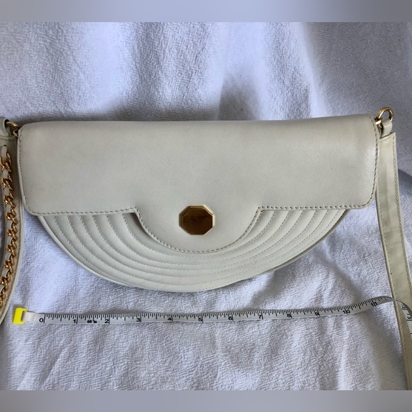 Vintage Pantera White Leather Semi Circle Purse with Leather & Gold Chain Strap - Picture 14 of 14